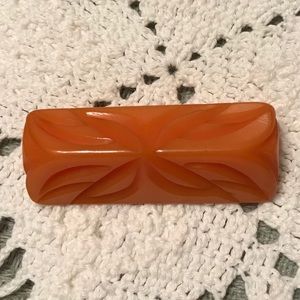 Unmarked Jewelry - VTG Women’s Butterscotch Bakelite Brooch Pin Unmarked Jewelry - VTG Women’s Butterscotch Bakelite Brooch Pin